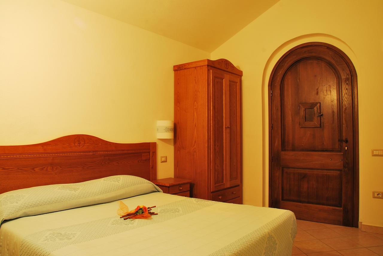Hotel Turismo Rurale Villa Maria Caterina กาลาโกโนเน ภายนอก รูปภาพ